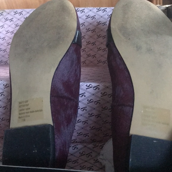 Shoes size 7.5 color burgundy mohair - Picture 2 of 4